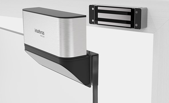 Suporte para instalação em porta de vidro