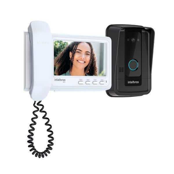Imagem do Video Porteiro IVR 7 da Intelbras instalado na parede